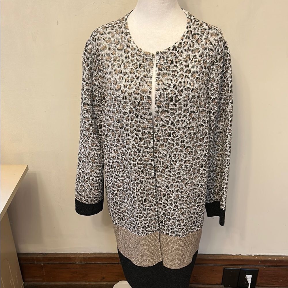 Travelers Collection by Chicos Leopard Print Open  Cardigan Size 1 EUC